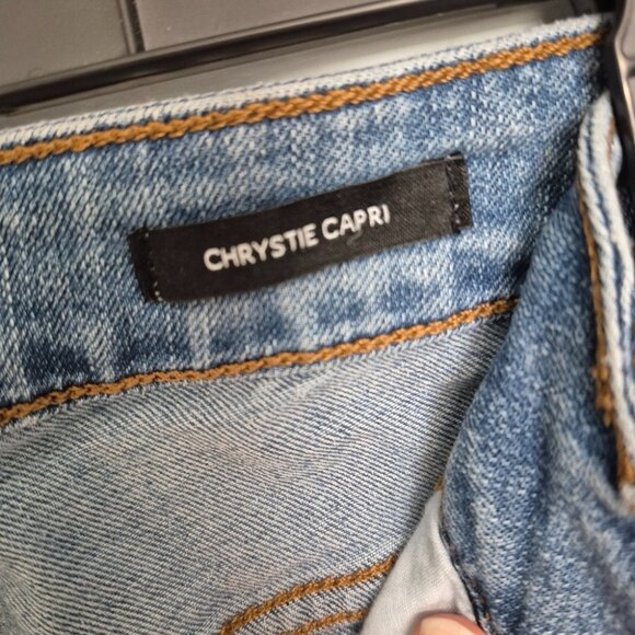 Nine West Chrystie Capri Jeans Women’s Size 6 Medium Wash Denim Zipper Fly Slim - Picture 5 of 6